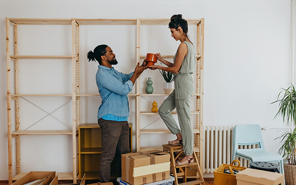 couple decorating apartment